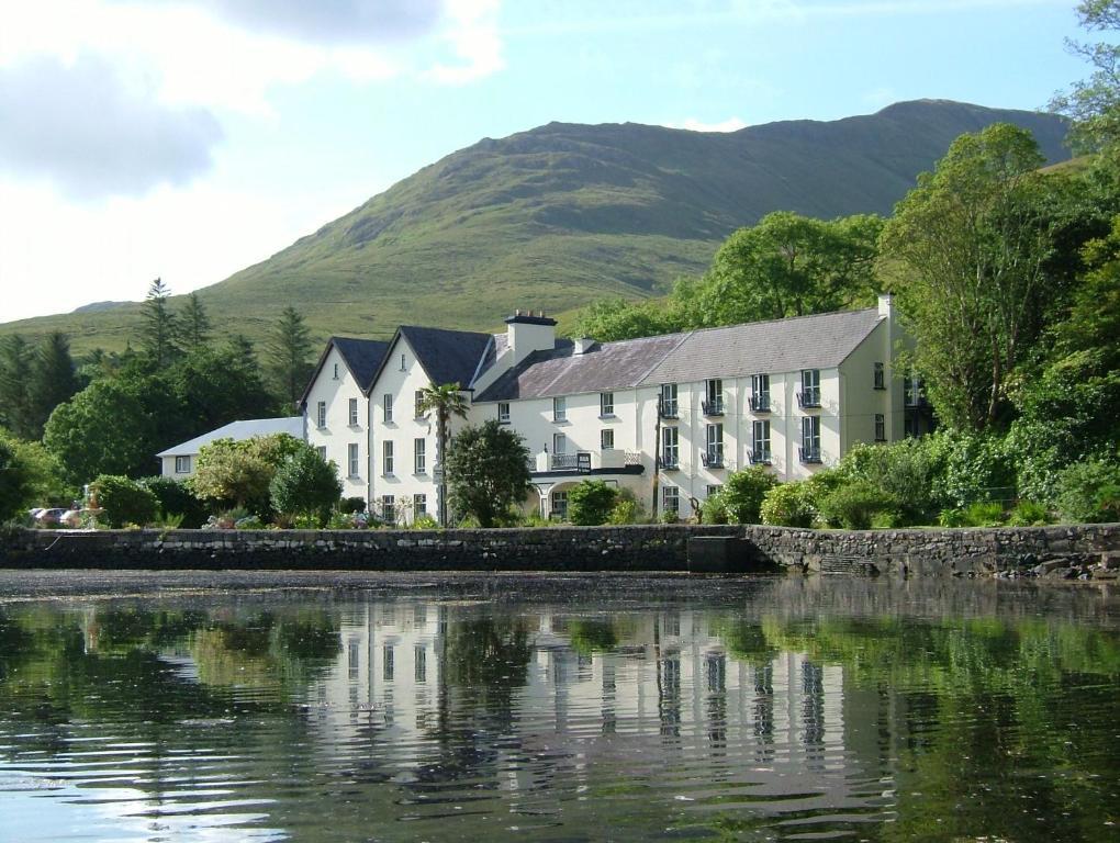 Leenane Hotel Leenaun Exterior photo